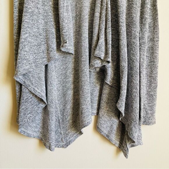 Sparkle & Fade UO Gray High Low Oversized Open Knit Cardigan - Picture 3 of 8